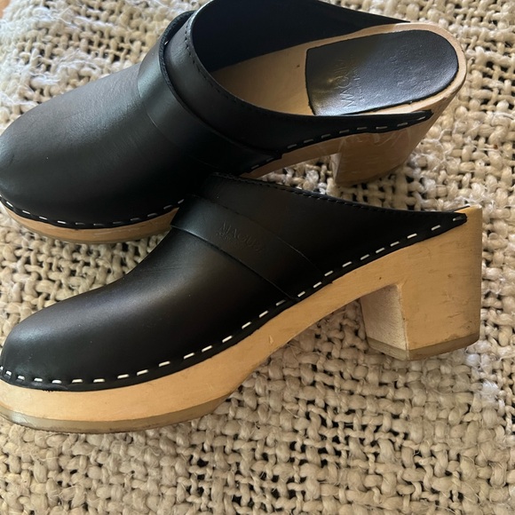 Maguba Clogs - Picture 4 of 6